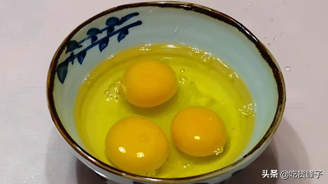 做蛋炒饭，别只知道加鸡蛋，加它一起炒，营养更丰富，米饭更香甜