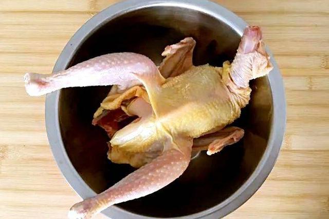 家常“姜汁热窝鸡”的做法，口感细致有嚼劲，越吃越想吃